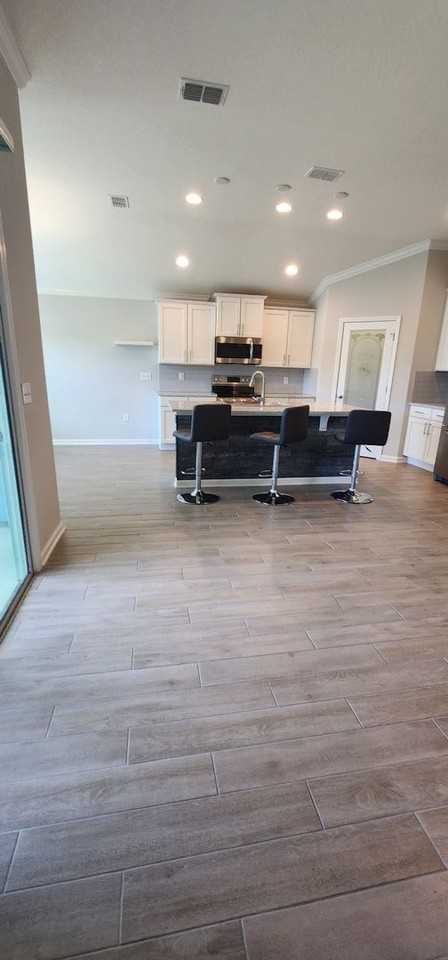 226 Lost Lake Dr - Photo 4 of 25