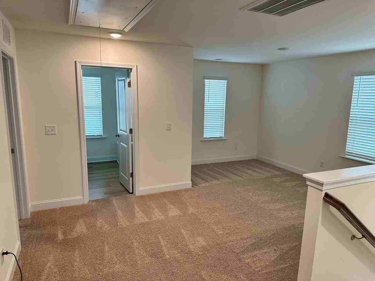 24 Blackthorn Ln - Photo 5 of 19