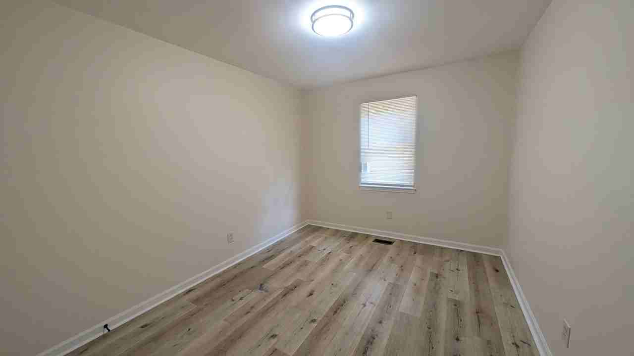 9746 Williamsburg Dr - Photo 5 of 16