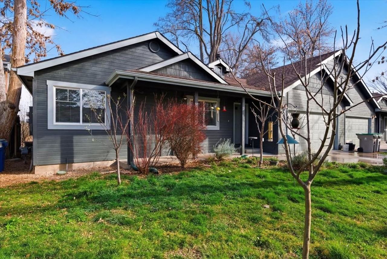 4554 W Kendall St - Photo 3 of 34