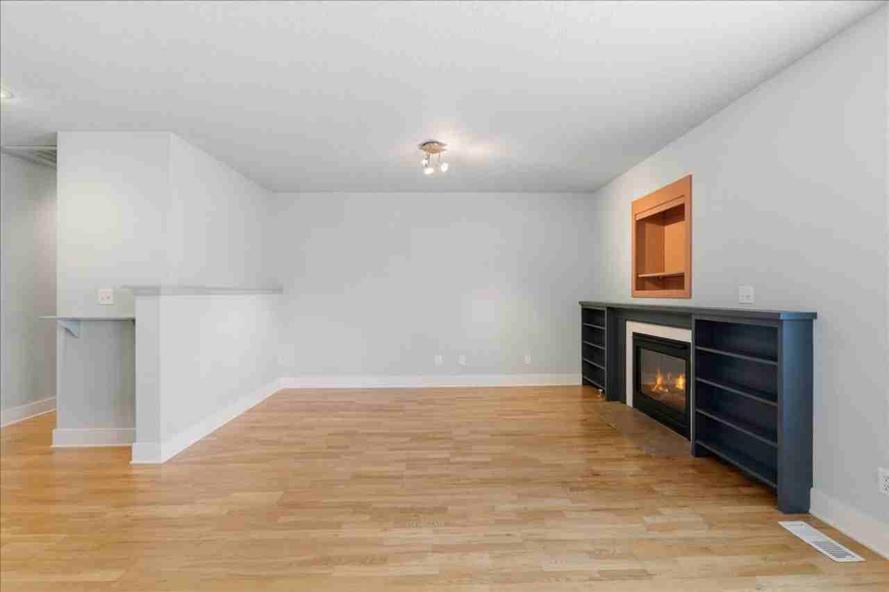 4554 W Kendall St - Photo 7 of 34