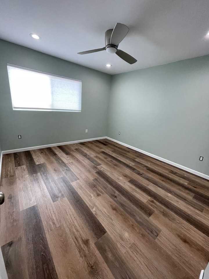 536 Florida St - Photo 6 of 12