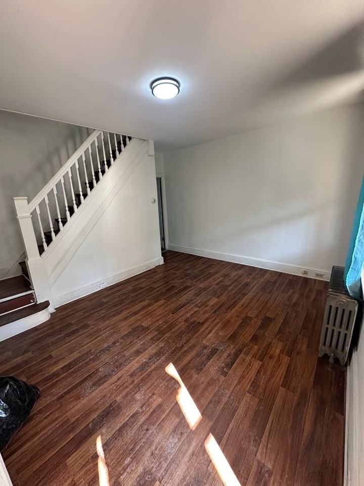 4214 N Darien St - Photo 2 of 14