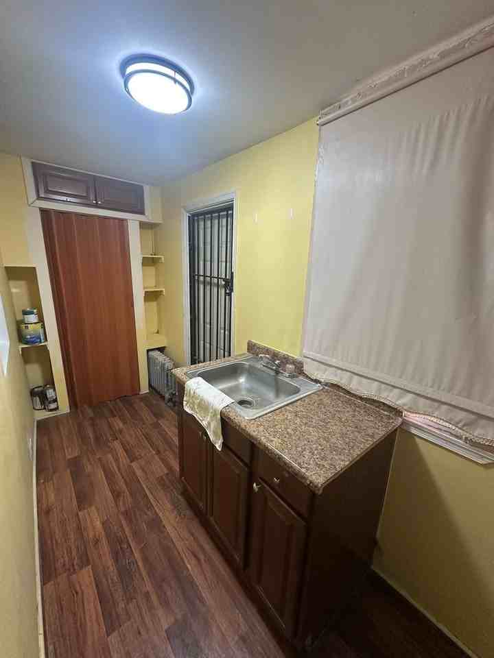 4214 N Darien St - Photo 7 of 14