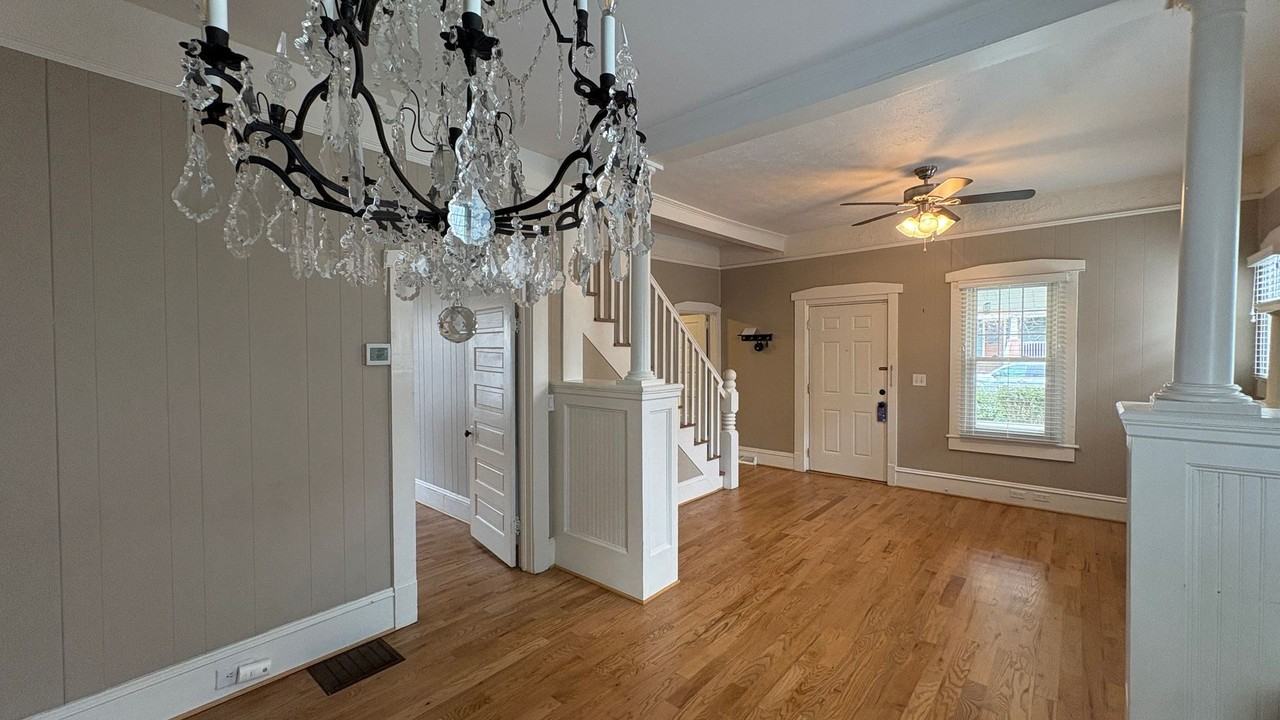 419 Pinckney St - Photo 3 of 15