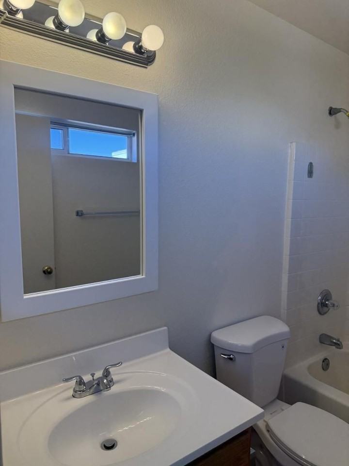 8638 E Capri Ave - Photo 7 of 9