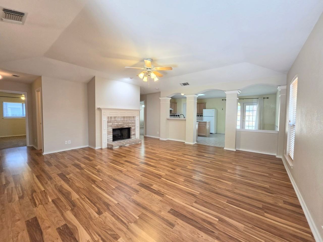 15418 Preston Pass Dr - Photo 3 of 18