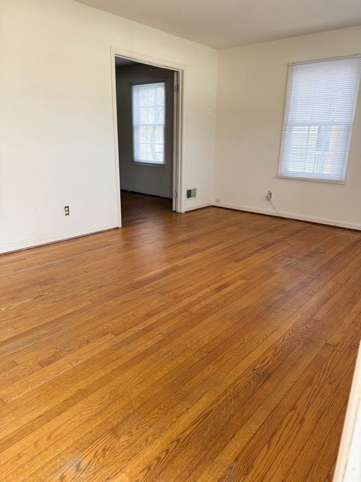 1218 Thornton St - Photo 2 of 7