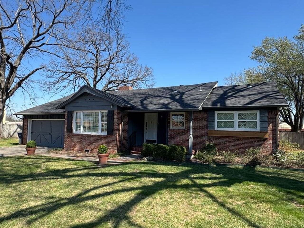 1505 S Mount Olive St - Photo 4 of 32