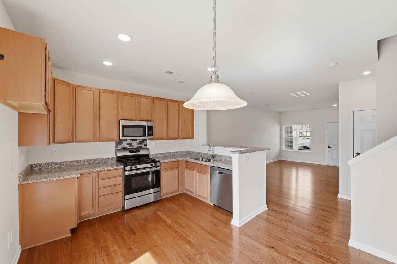 15217 Wrights Crossing Dr - Photo 3 of 28