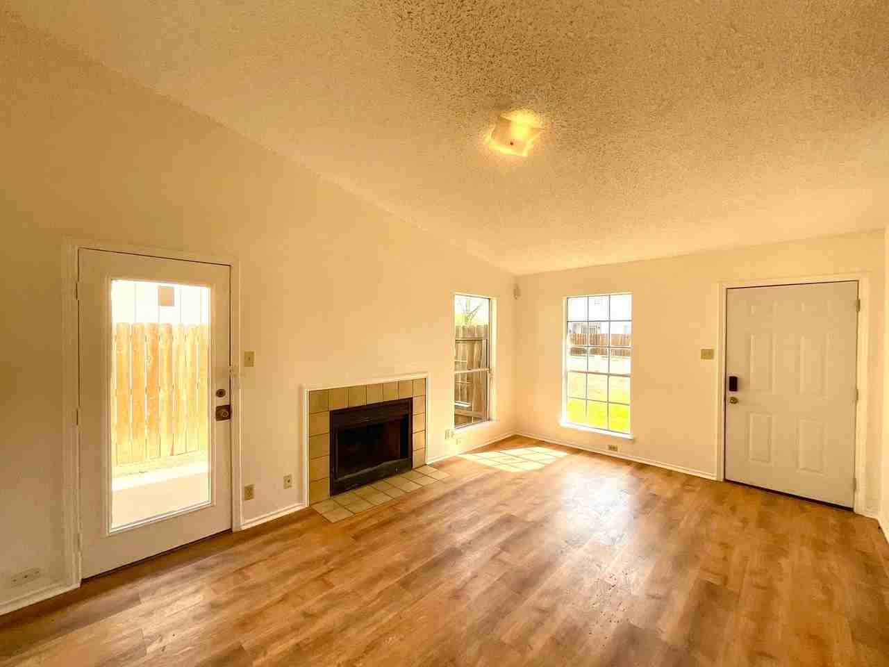 5619 Lochmoor - Photo 3 of 18