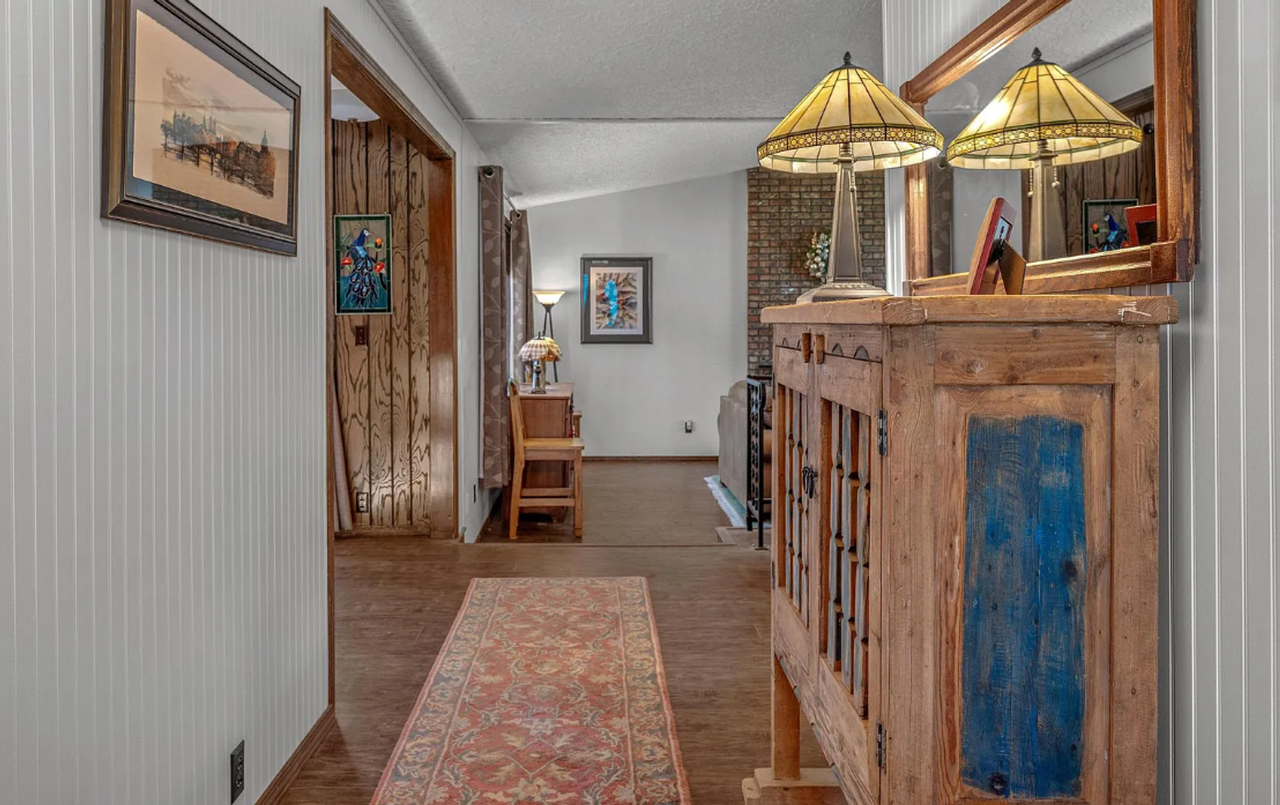 12611 Ne 11th St - Photo 5 of 24