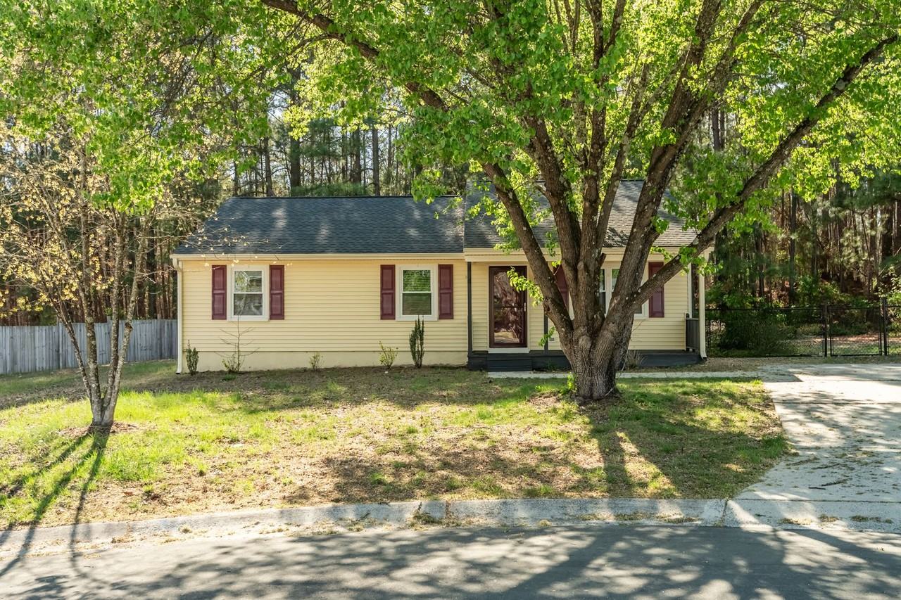 8 Pedder Ct - Photo 2 of 20