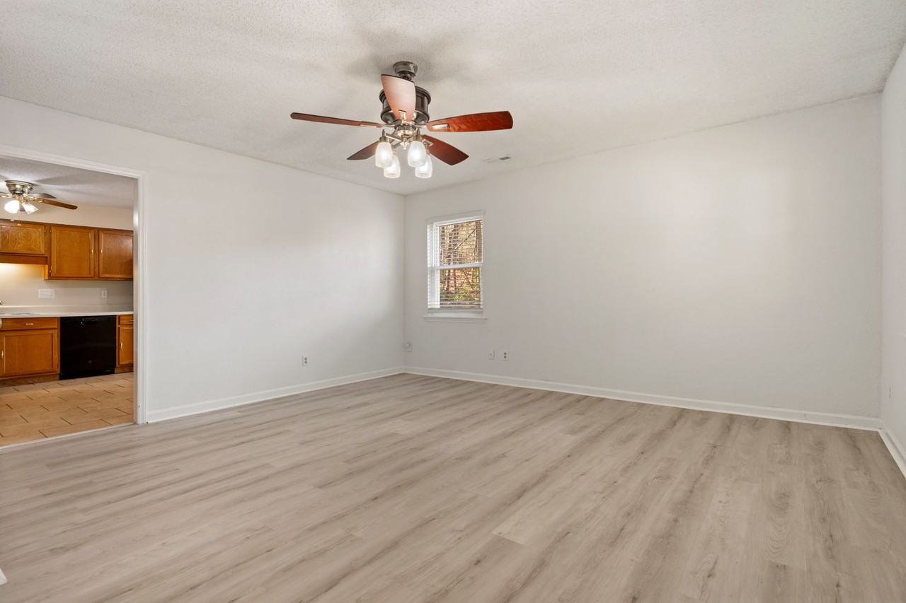 8 Pedder Ct - Photo 5 of 20