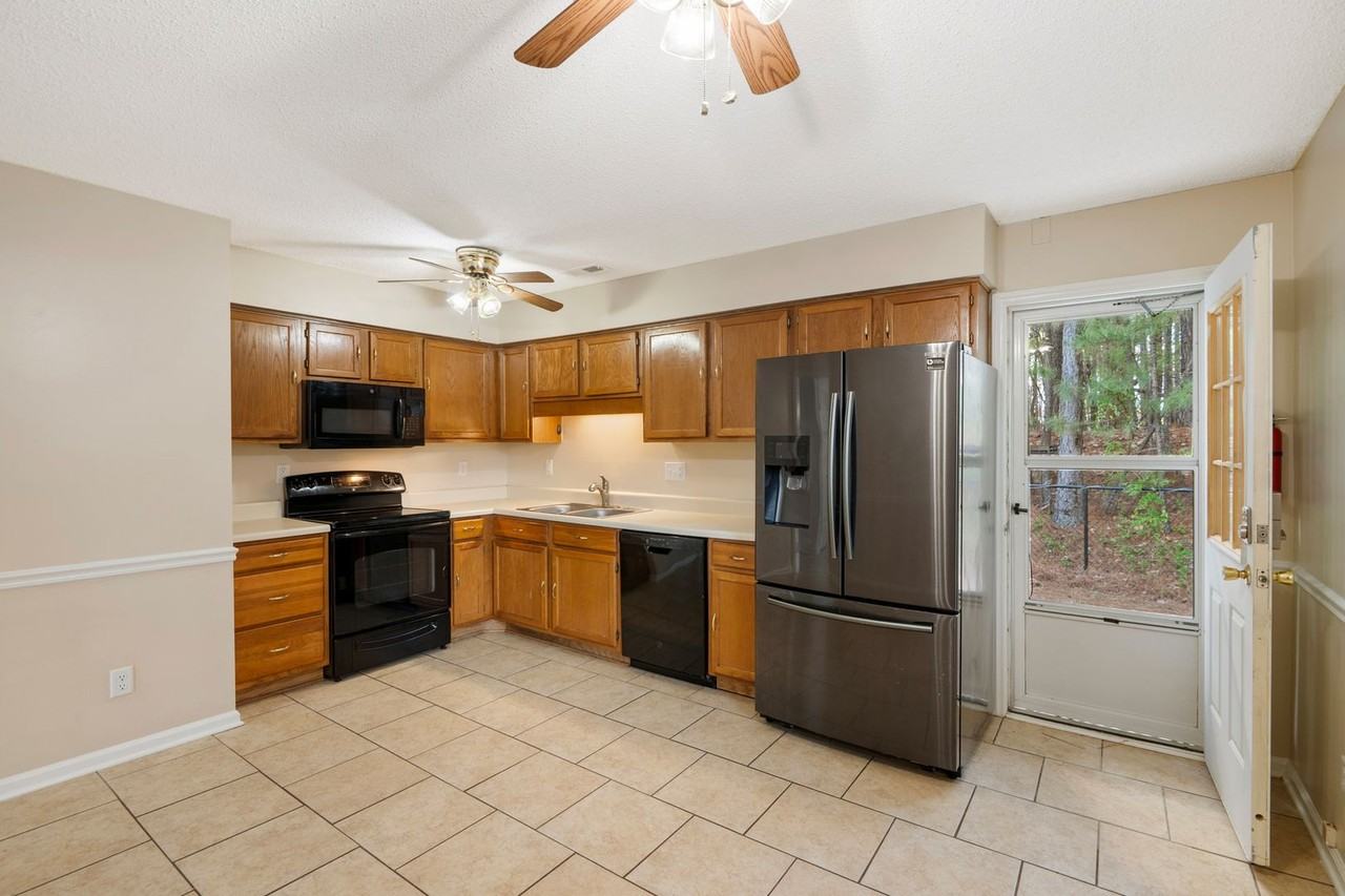 8 Pedder Ct - Photo 6 of 20