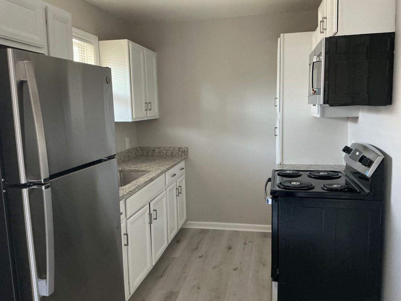 Aberdeen Apartments - Photo 3 of 6