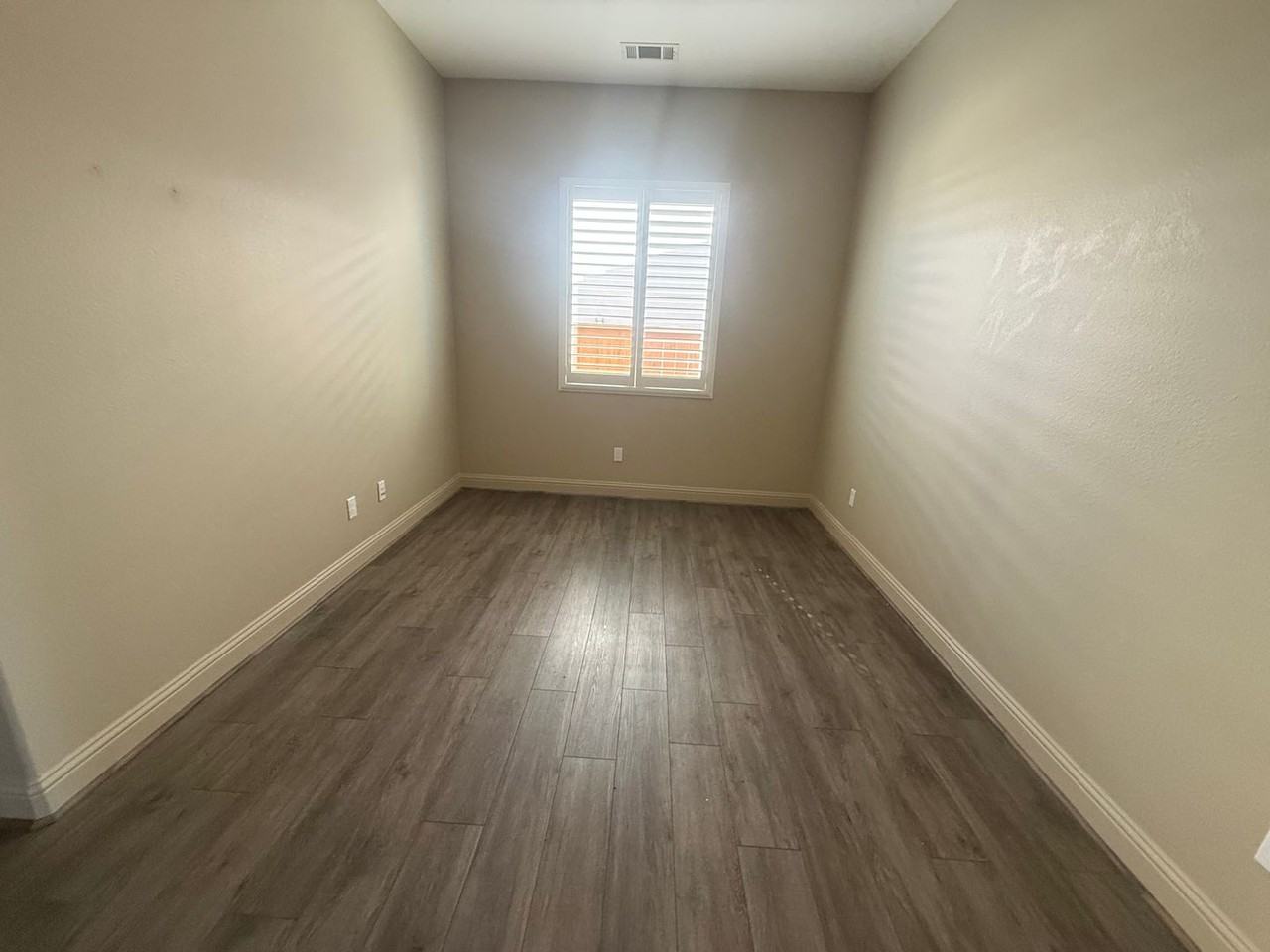 955 Romneya Ln - Photo 4 of 20