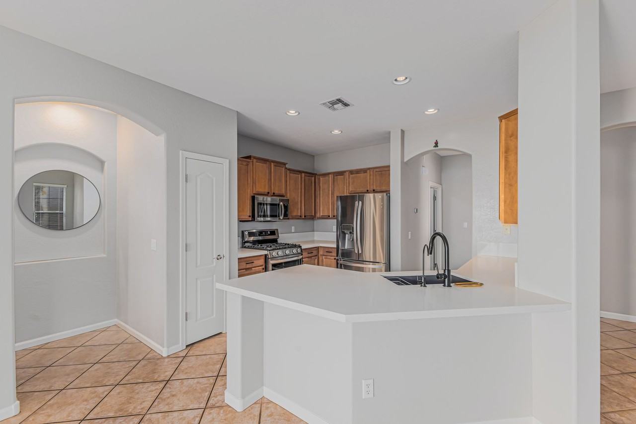 2058 E Flint St - Photo 2 of 14