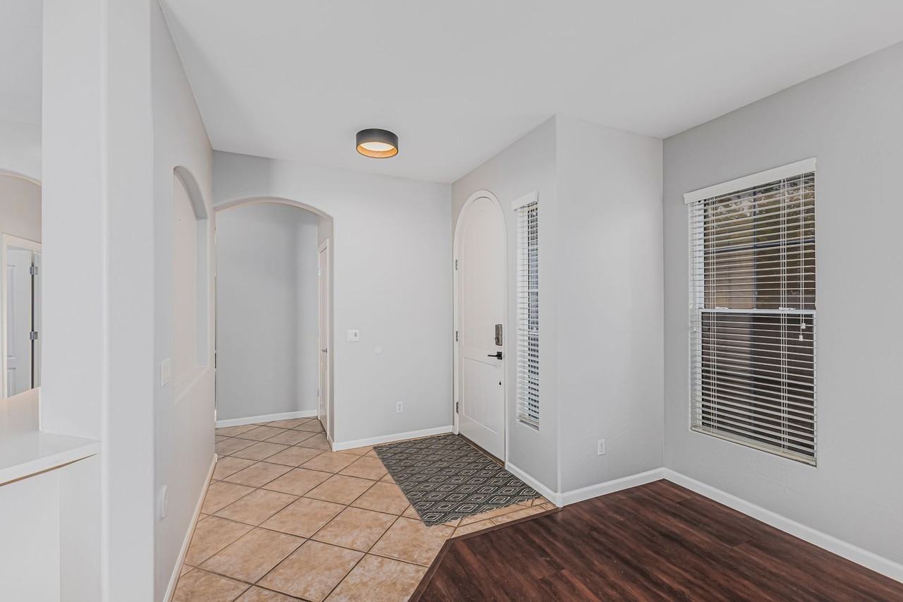 2058 E Flint St - Photo 6 of 14