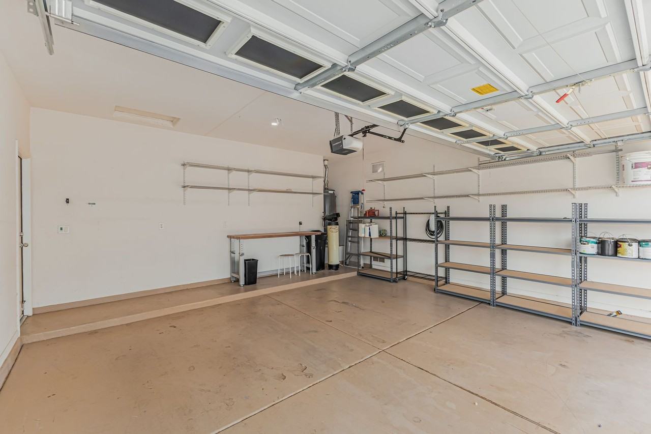 2058 E Flint St - Photo 7 of 14