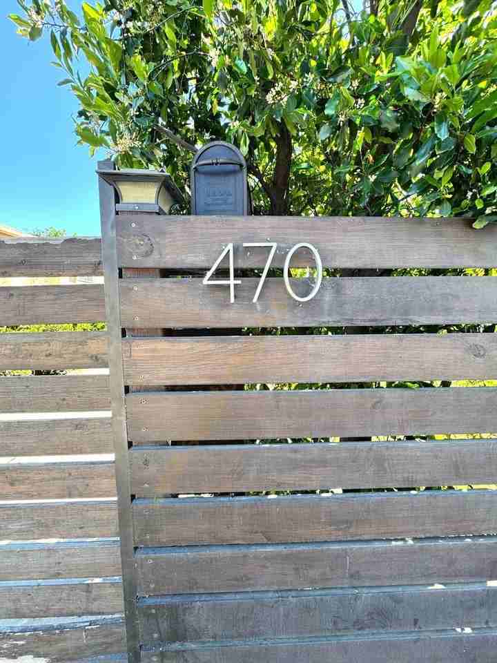 470 W 12th St - Photo 2 of 27