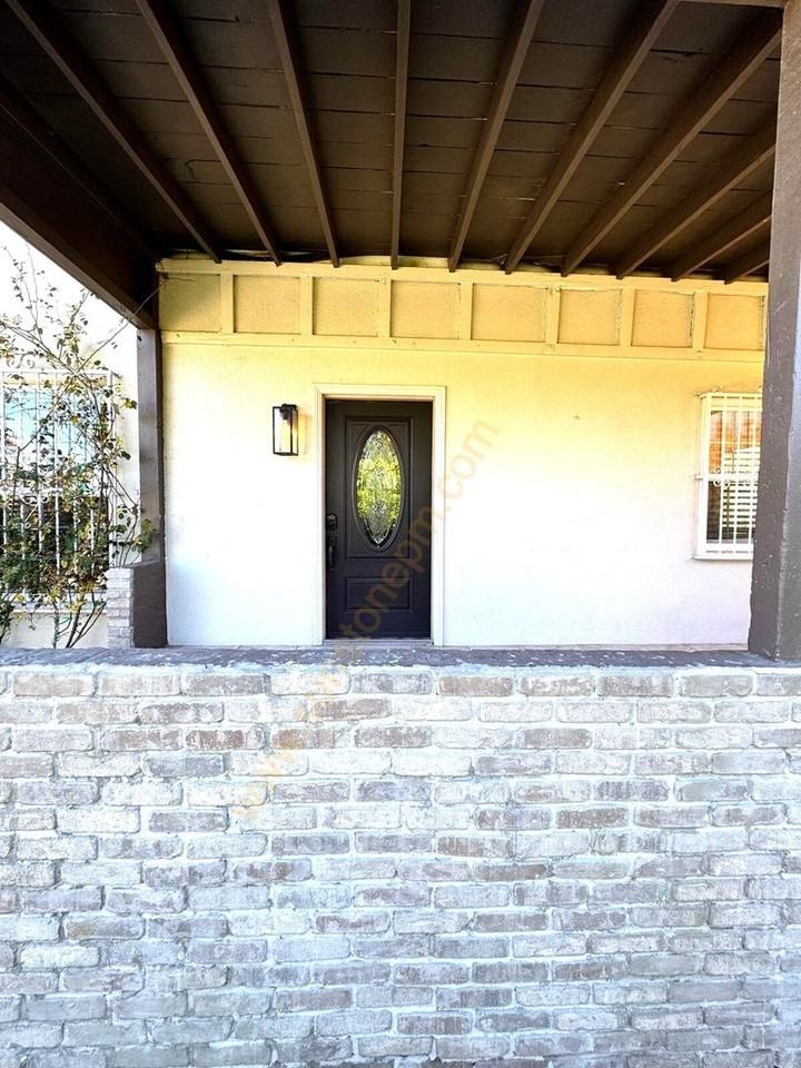 470 W 12th St - Photo 5 of 27