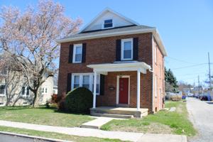 featured image of 549 Lancaster Ave
