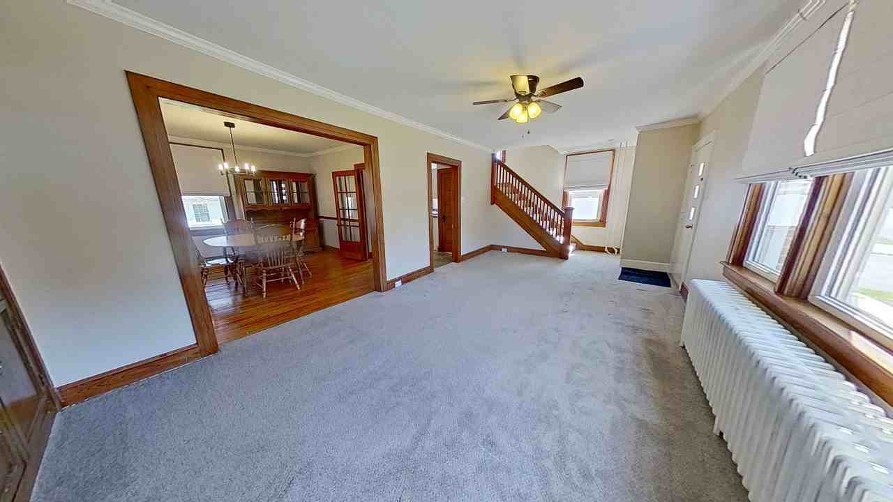 549 Lancaster Ave - Photo 2 of 11