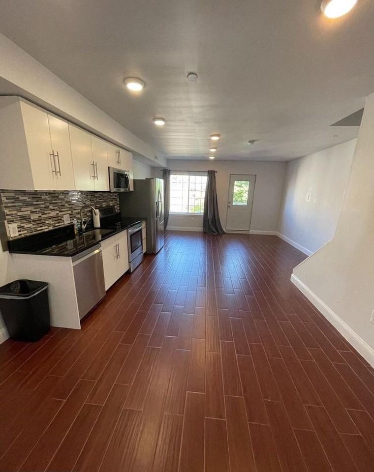 615 N 11th St - Photo 4 of 12