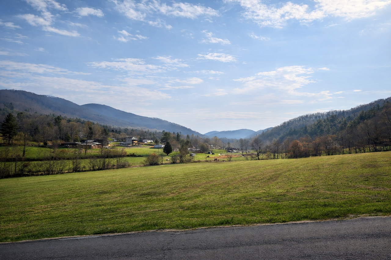 31 Moonlight Path Way - Photo 4 of 22