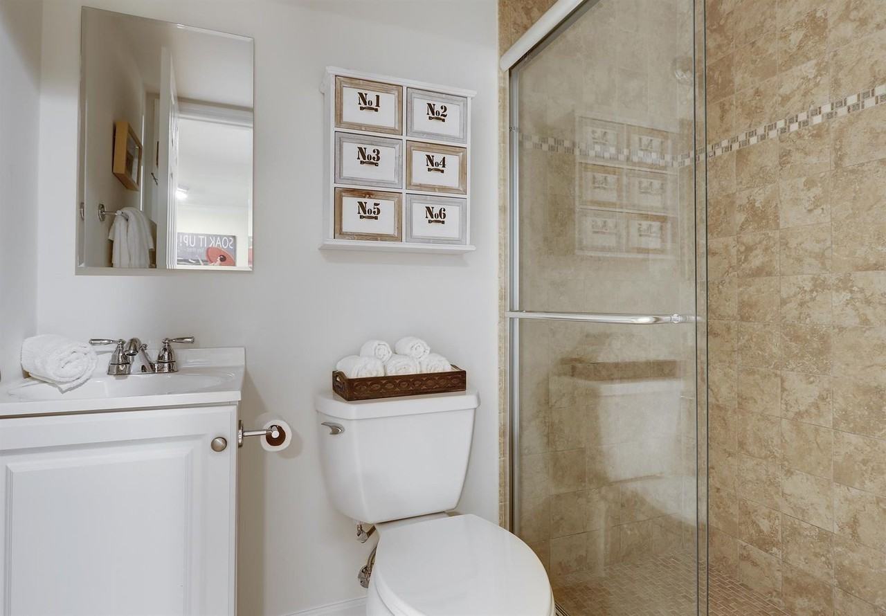 202 Southard St - Photo 2 of 9