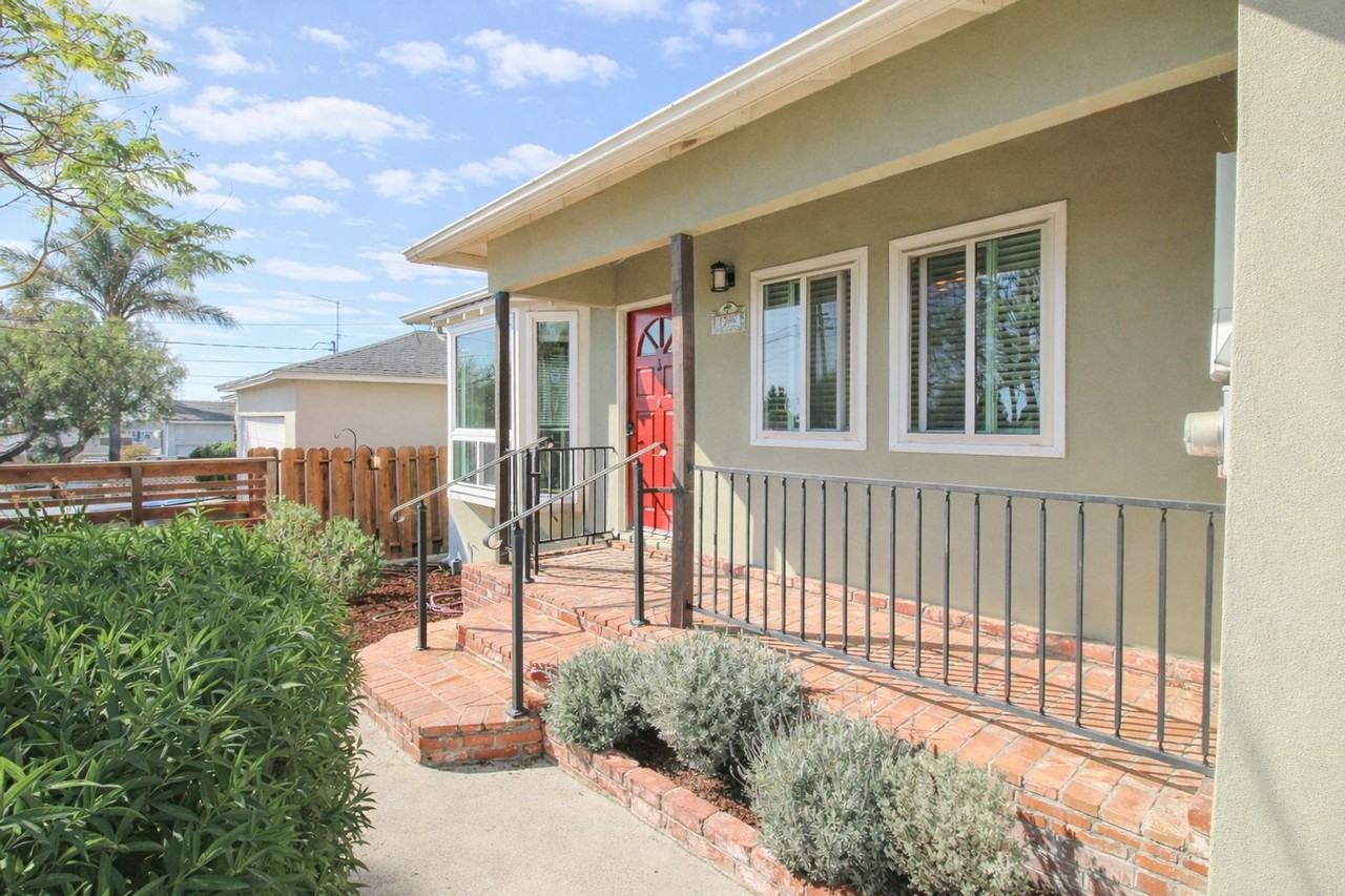 1248 Sage St - Photo 3 of 34