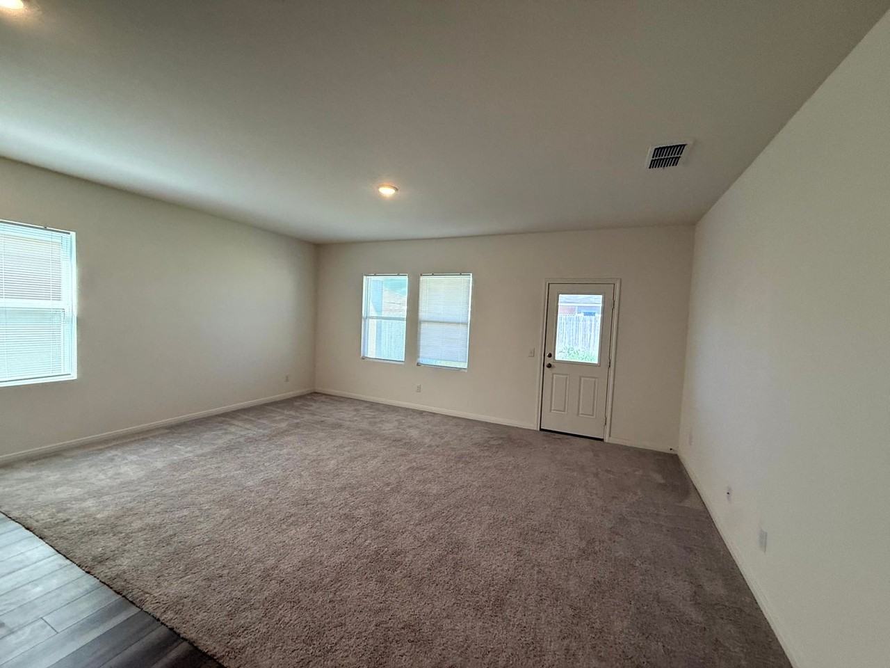 7439 Corral Smt - Photo 7 of 18