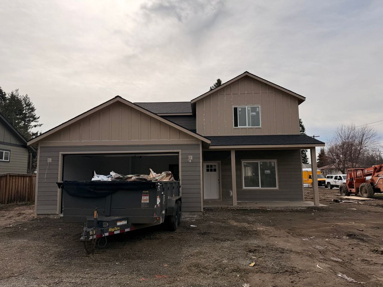 504 E Locust Ave - Photo 2 of 21