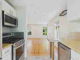 1735 Spruce St - Photo 1 of 1