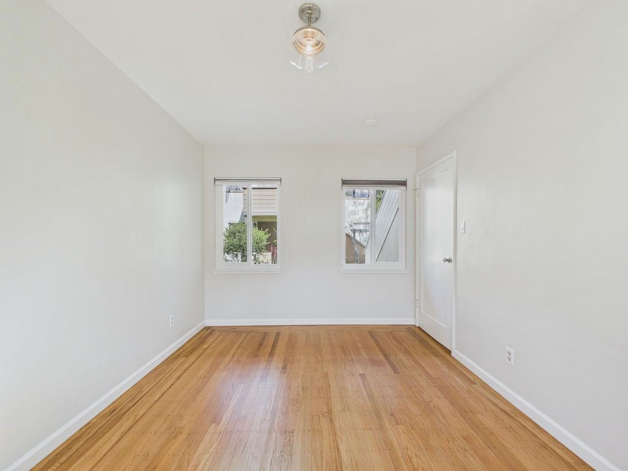 1735 Spruce St - Photo 4 of 16