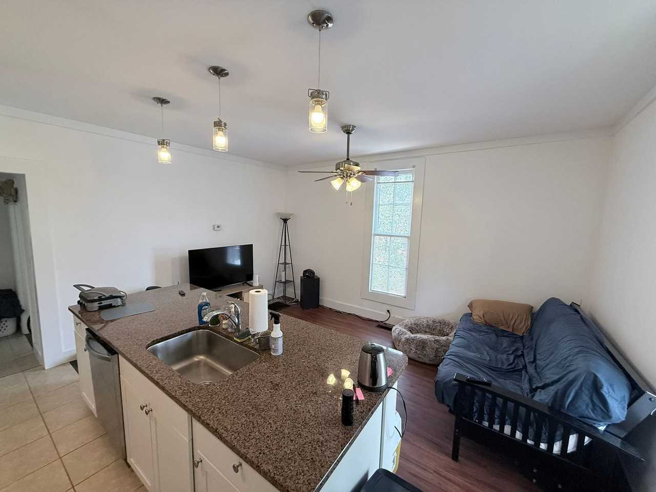 120 Lakeview St - Photo 3 of 11