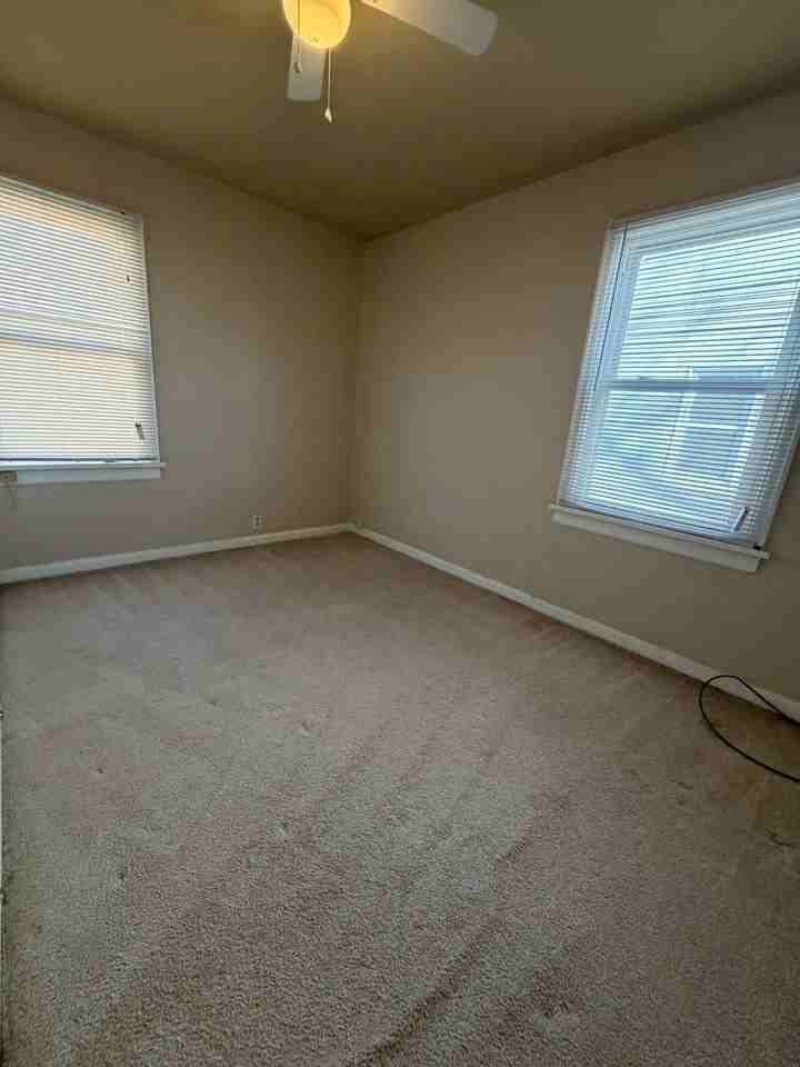 1225 W Main St - Photo 5 of 11