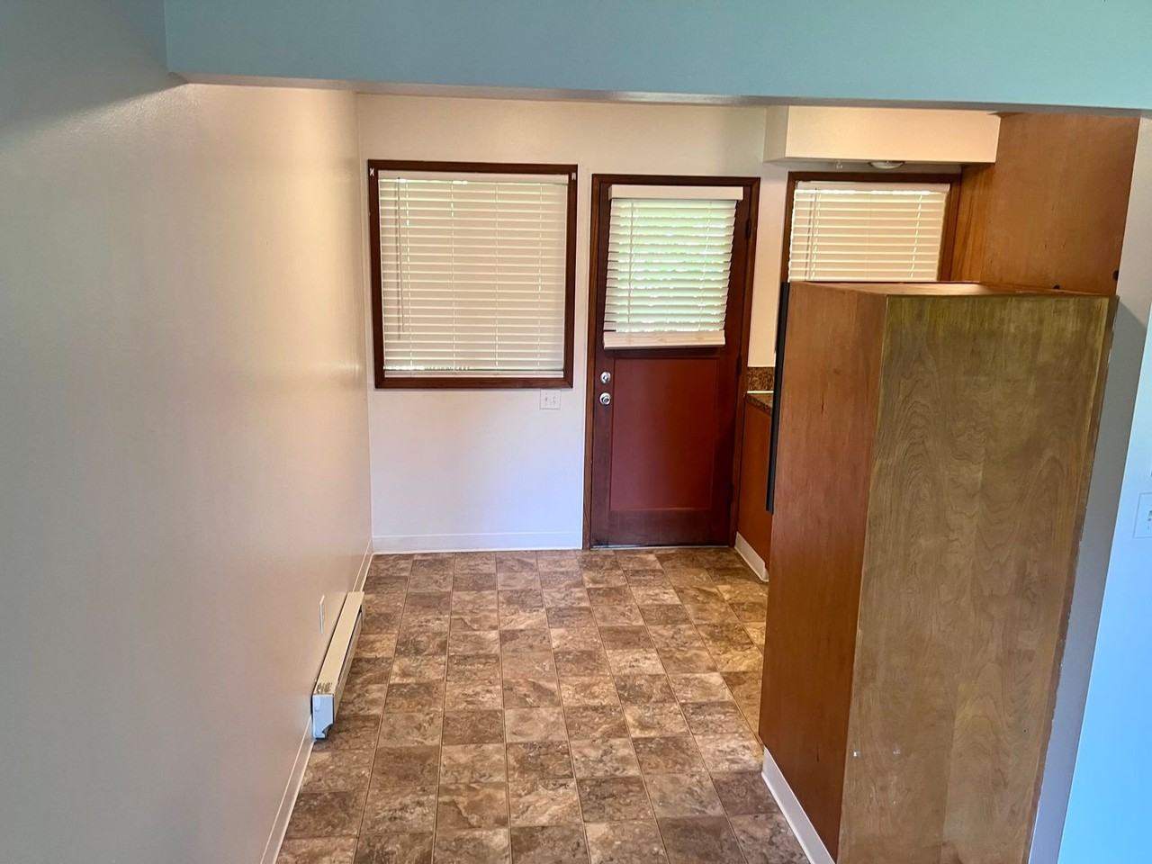 7035 Se Woodward St - Photo 3 of 10