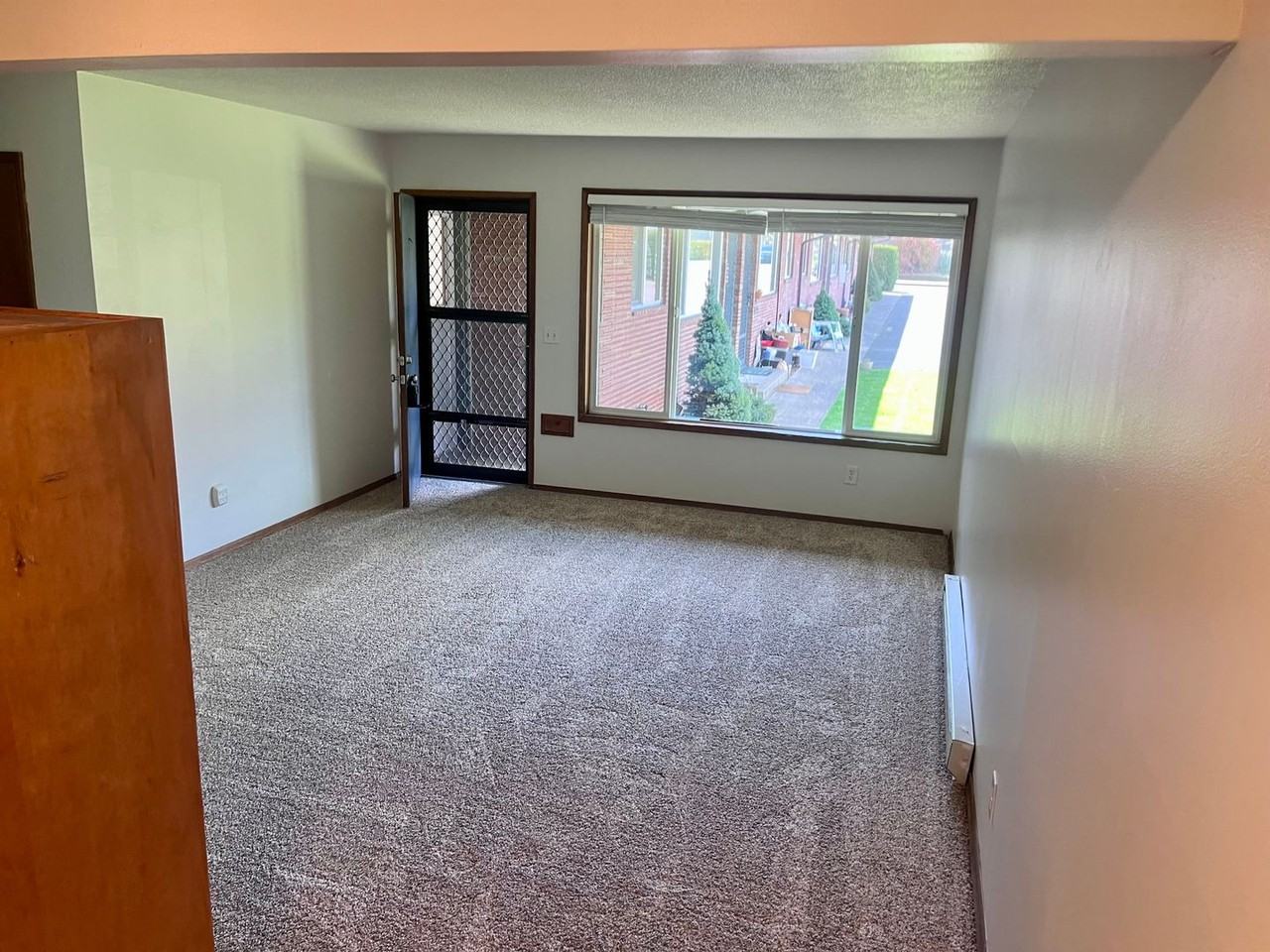 7035 Se Woodward St - Photo 5 of 10