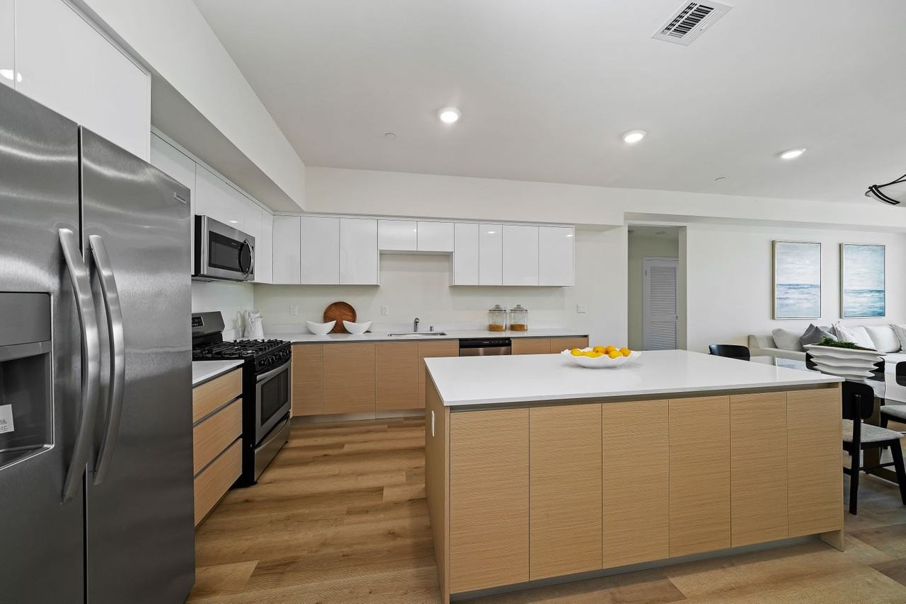 Willowcrest - Photo 5 of 17