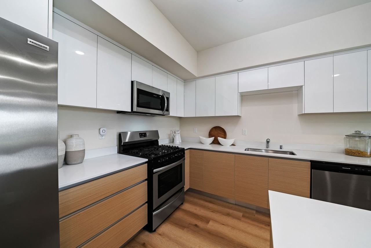 Willowcrest - Photo 6 of 17
