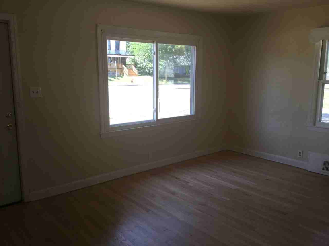 3878 N 60th St - Photo 6 of 11