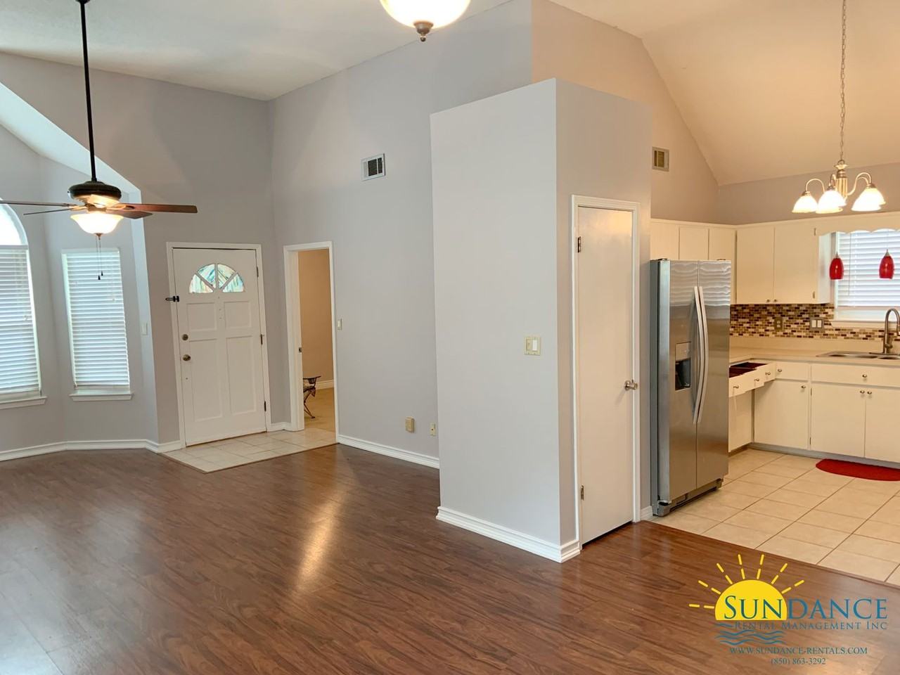 2525 Georgetown Ln - Photo 2 of 10