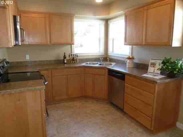 813 Niagara Ave - Photo 2 of 29