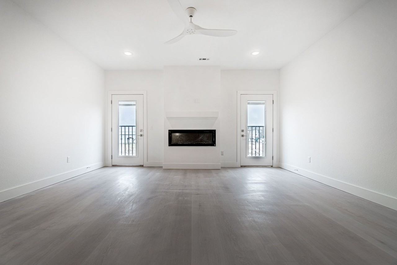 2661 Sw Livingston Sq - Photo 5 of 30