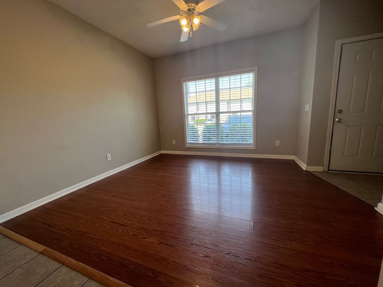 552 Harper Ave - Photo 5 of 19