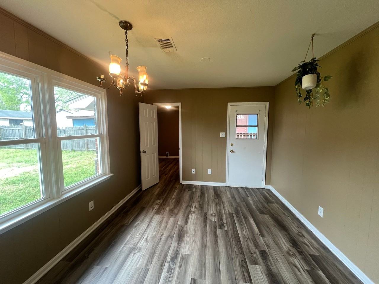 4213 29th St - Photo 7 of 19