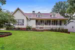 featured image of 125 Jessica Dr