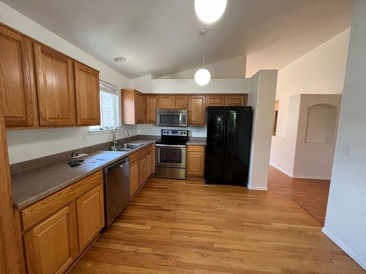 3221 San Marco Ave - Photo 4 of 23